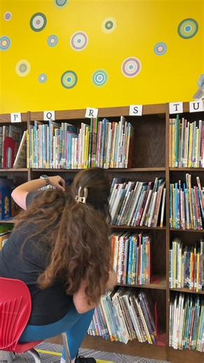 84K views · 1.6K reactions | Just like in a garden, we weed to keep the library healthy! Removing things that the students don’t find interesting and making the shelves less cluttered helps circulation increase, meaning the kids read even more! | Heather • The Contoured Librarian | Facebook