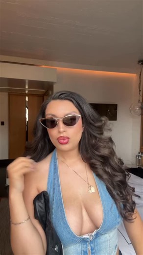 Meri on Instagram: "LA day 1 OOTD Denim corset top by @edikted Dress pants by @halara_official Shades by DEZI EYEWEAR Jacket from the tik tok shop If you want any of the links drop a 🤍 in the comments and I’ll send them over! #fyp #explorepage #viral #explorepage✨ #prettygirlglaze #fypシ #ootd #ootdfashion #ootdinspo #outfit #outfitoftoday #outfitofthedaybabe #LA"