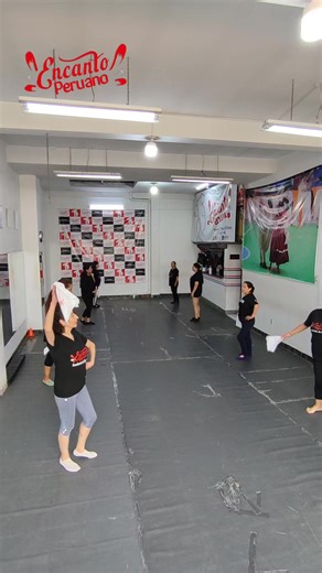✨ ¡VACACIONES ÚTILES EN ENCANTO PERUANO! ✨ Aprende la Marinera Norteña en una academia con experiencia, disciplina y mucha pasión por nuestra danza bandera. 🇵🇪💃🕺 📣 Nuevos horarios para estas vacaciones Clases dirigidas a: niños, jóvenes y adultos Niveles: Básico – Intermedio – Avanzado 🕑 Horarios disponibles: ➡️ Mañanas ➡️ Tardes ➡️ Noches (Escoge el horario que mejor se adapte a ti) 🎓 Formación completa: técnica, postura, ritmo, desplazamientos, figuras y preparación para presentaciones 