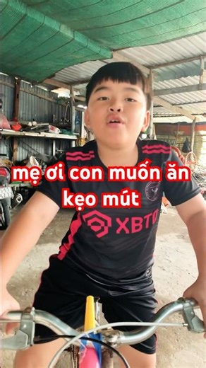 How can I eat all those giant lollipops? #shorts