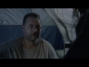 TWD S1E4 - Walkers Attack The Camp