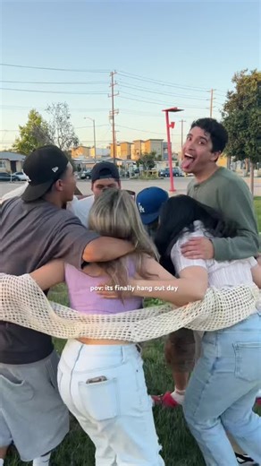 Hang out days rare🙄 #bigbacks #comedy #funnyshorts #hangout #thebigbackyardiganss bigbackyardiganss