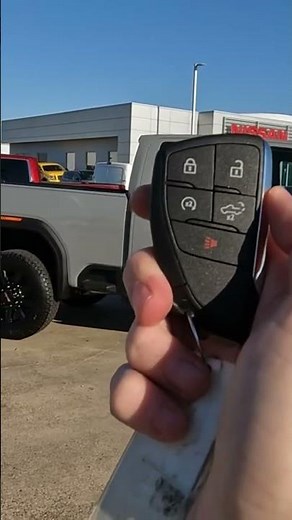 2025 GMC Sierra 2500 HD AT4 Key Fob Details