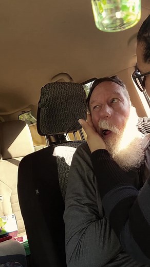 Shocking Seizure Footage: Old Man's Dangerous Seizure in Car