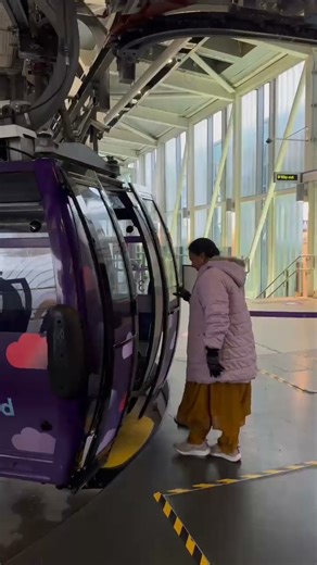 Cloud Cable Car London🇬🇧#london #cablecar #travel #uk #mummy #enjoylife #trendingshorts #viralshort