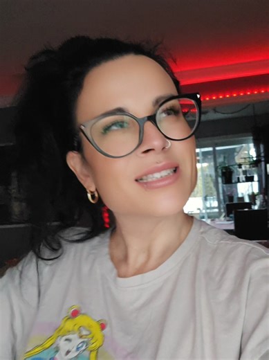 check engin lights on #itsajoke #glasses #humour #glassesgirl #tattooedgirl #peircedgirl