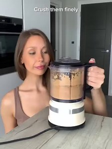 No-Bake Caramilk Cheesecake 😍 A buttery digestive biscuit base, a creamy caramilk cheesecake filling, topped with a sweet caramilk ganache, whipped cream and chunks of caramilk chocolate 🤤 This cheesecake is absolutely delicious! It’s super creamy with a sweet caramelly white chocolate taste 🤌 Sound on for full instructions 🔉 All you need is: Base: 350g Digestive biscuits, crushed 180g unsalted butter, melted Cheesecake: 200g Caramilk chocolate, melted & cooled 300ml Double cream, cold 500g 