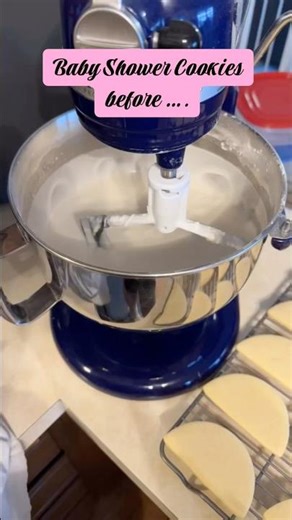 Side quest into another hobby - Royal icing cookies!