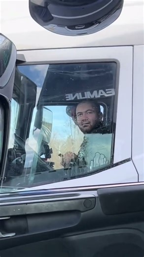 Truck Driver Attacks… with a Water Gun?! 😂🚚💦