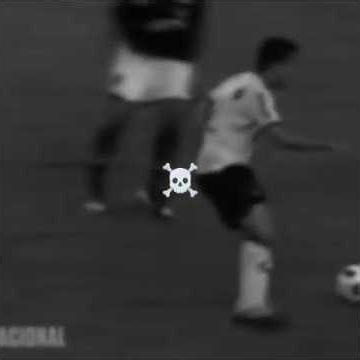 DRIBLES INCRÍVEIS #Edit #Futebol #Shorts