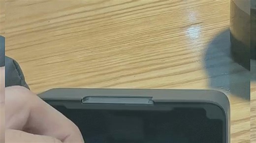 开箱体验大疆MicMini新麦克风，小巧便携，轻松应对户外采访、vlog录制等场景，降噪清晰，续航持久，搭配手机剪辑流畅分享。