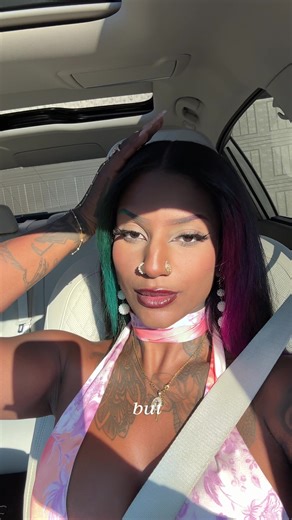 I wish I could hug her. My FREE weight loss journey is in my bio & if you want something extra, that’s where you can also get $100 off @ShedRx using my discount code🤎 Forever thankful I took the step to changing my health for the better, it’s insane to think that the person in those videos used to be me! I never looked at myself the way I can see it now. I was always so confident & proud of who I was and what I looked like. So in the mirror, I always saw beauty. Which is great btw lol but to vi