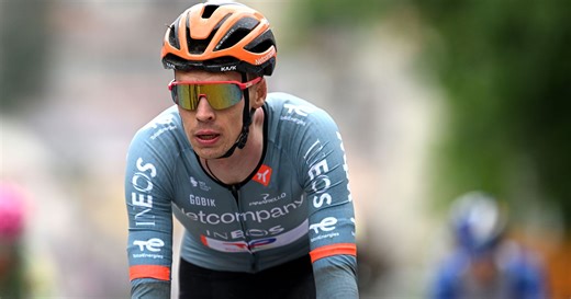 Thymen Arensman rukt op in klassement Giro d’Italia kort achter sensatie uit Uruguay