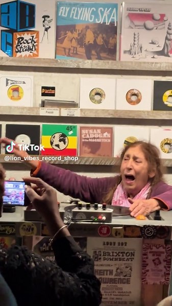 2 DAYS TO GO 📣🎶🔊 Selector Thursdays back again, our monthly open decks in the shop >>> massive large up to Wendy K drawing some tuff tune at the November event, on the deck is Bob Marley And The Wailers - Keep On Moving ✨✨✨ Join us from 6pm - 11pm for non-stop musical goodness. Taking names for reserve list, link up if you’re around #lionvibesrecordshop #selectorthursdays