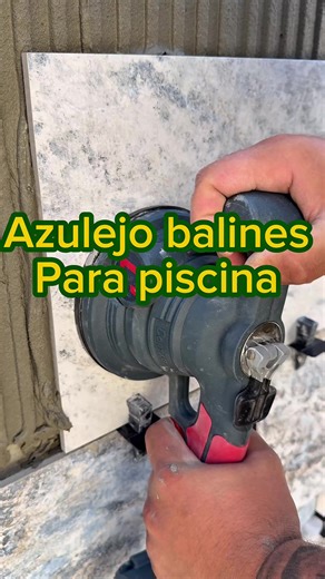 Piscina con Azulejo Balines: Instalación Paso a Paso