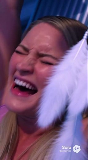 ‪@iJustine‬ tickle interrogated by aliens #feet #tickle #tickling