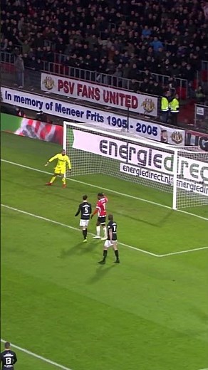 Exactly seven years ago today, Luuk scored one of his most unforgettable goals for PSV ❤️🤍