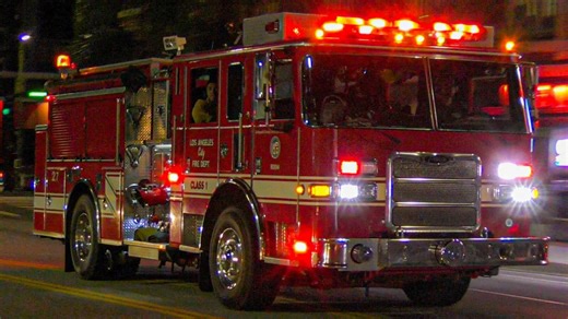 LAFD Engine 27 (reserve) Responding