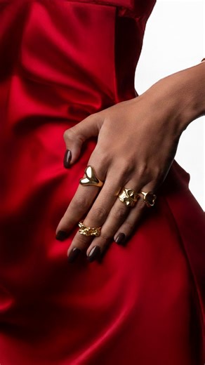Lo que nadie te dirá pero realmente todas queremos...nuevos sets de joyería. Y más ahora que está tan cerca San Valentín ⋆˚࿔ Sólo necesitas anillos increíbles para tener al mundo en tus manos. Encuentra todos los sets en #PV26Cklass | Cklass - Los mejores Catálogos de México