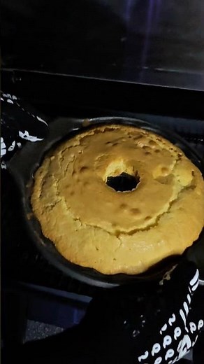 Momma’s Lemon Pound Cake… It Taste so Nice…trending on TikTok 🍋🔥