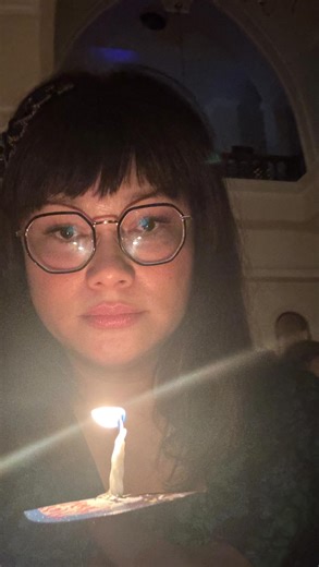 Tracy Trinita on Instagram: "Selamat Natal. Pada hari yang kudus ini kita merayakan kasih Allah yang dinyatakan secara nyata melalui kelahiran Yesus Kristus, Sang Juruselamat. Firman telah menjadi manusia dan diam di antara kita, membawa terang, pengharapan, dan damai sejahtera bagi dunia. Kiranya Natal ini meneguhkan iman kita, memusatkan hidup kita kepada Kristus, dan mendorong kita hidup sebagai terang bagi sesama. Tuhan memberkati. Selamat melayani. In Christ, T. Trinita"