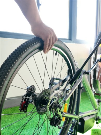 Install the CSC conversion kit.##csc #cscwheels #ebikes #ebikeconversionkit #fyp