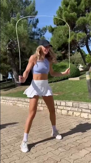 Freestyle football meets jump rope ➡️ Olivia Weedall X Lauren Jumps ✨ #jumprope #freestylefootball