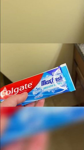 Max Fresh Toothpaste Review — Mini Breath Strips Magic or Just Minty Hype?