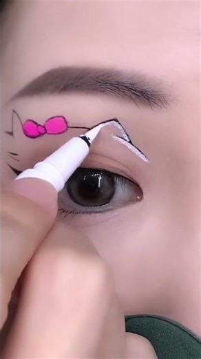 Perfect Beginner Eyeliner Tutorial | Smooth & Easy Eyeliner Pencil Guide#shorts#eyeliner #bea #eyeti