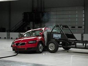 2009 Volvo C30 side IIHS crash test