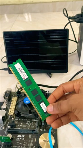 When you remove ram from a running pc. #computer #ram #shorts