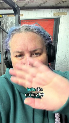 Fun on treadmills ñlwered by the most random you tube selections including a shirt documentary on Scientology followed by Boney M and an excellent song about a lizard! #walk #walking #fitness #exercise