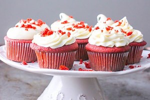How to make Red Velvet Cupcakes, Recipe I Baker Bettie