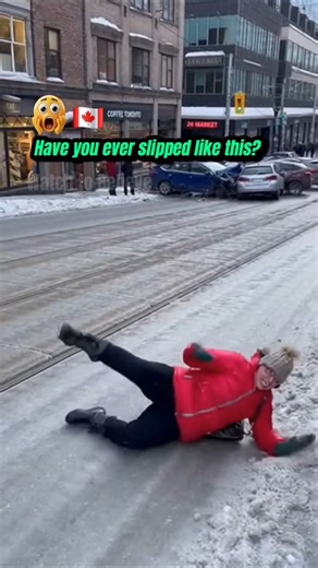 Would You Walk on This Street? 😲 Canada’s Ice Road in Toronto 🇨🇦