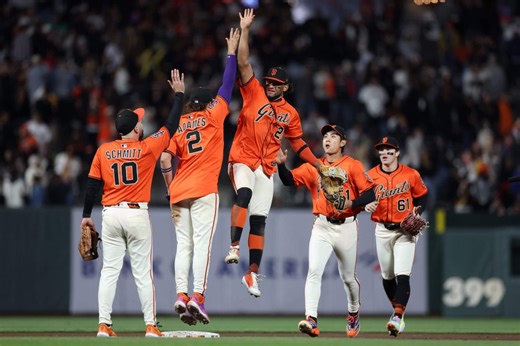 Giants score 15 runs, win sixth in a row — but is this surge too little, too late?