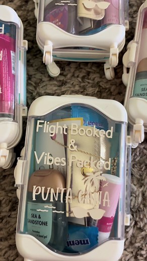 Creative Mini Suitcase Party Favors for Girls