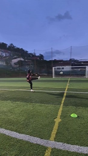 Tell us in the comments who played the best among us. #viralreels #fyp #football #reelsvideo | Football Creator