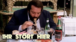 Kommissar Rizzo (Bud Spencer) ist nicht so leicht aus der Ruhe zu bringen. Aber bei einer Sache hört der Spaß wirklich auf, wenn ihn jemand beim Essen stört. Ausschnitt aus "Plattfuß räumt auf" (1975) #terencehill #spaghettiwestern #budspencerterencehill #budspencerforever #budspencer #BudSpencer #Plattfußräumtauf | Best of Bud Spencer & Terence Hill