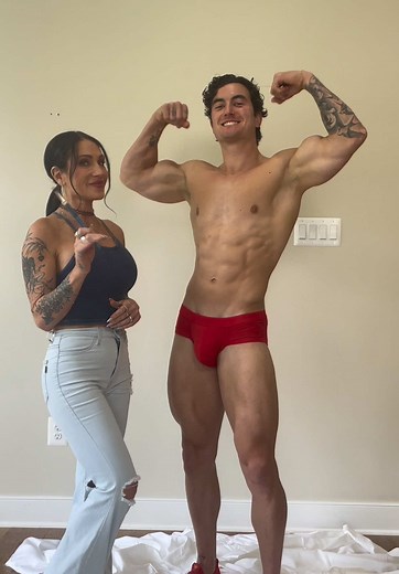 Body painted to become superman by @Jen Seidel | body paint