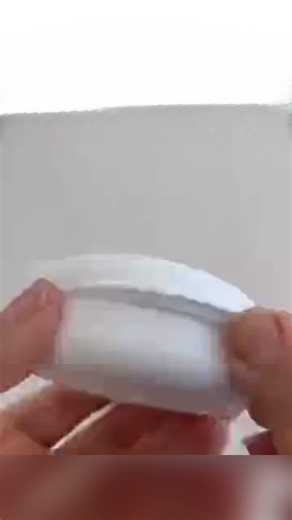 🙋‍♀️ “Se roncres, tens MESMO de experimentar isto. Falo por experiência.” Durante meses, os meus roncos não me deixavam dormir… e o pior: o meu parceiro estava exausto. 😓 Tinha vergonha, acordava várias vezes e já afetava o nosso dia a dia. Experimentei o SomniaCare… e foi a melhor decisão. 🛡️ O que notei: ✔️ Roncos muito mais baixos na primeira noite ✔️ Respiro melhor e acordo com energia ✔️ O meu parceiro finalmente dorme ✔️ Confortável e fácil de limpar Se és mulher e estás a passar pelo m