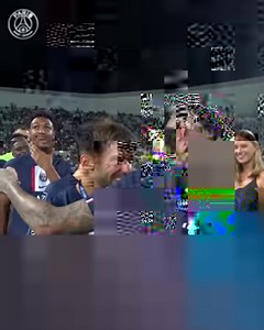 870K views · 10K reactions | Neymar handling out the medals to his teammates  | PSG - Paris Saint-Germain | Facebook