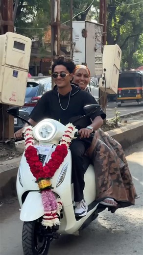 𝑺𝒂𝒈𝒂𝒓𝒋𝒂𝒅𝒉𝒂𝒗 on Instagram: "वेळ लागेल पण आई मी तुझं प्रत्येक स्वप्न पूर्ण करेन..!🥺🙏🏻 . (thank you so much, Insta family app Sabi Ke Pyar ki Baja se leh paya hu hamesha yese support karte raho🥺🙏🏻)"