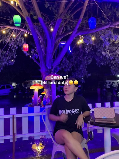 Girls Playing Billiards - A Fun Billiard Date with Jess