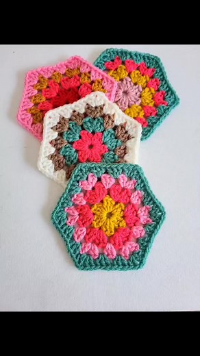 2.7K views · 63 reactions | New Free pattern on my blog! Crochet Granny hexagon ❤️ | Anniedesign | Facebook