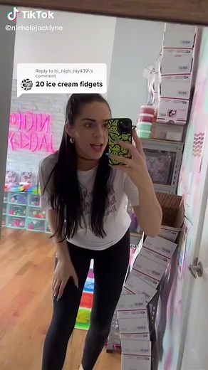 nichole.jacklyn (@nichole.jacklyne.1)’s videos with original sound - nichole.jacklyn
