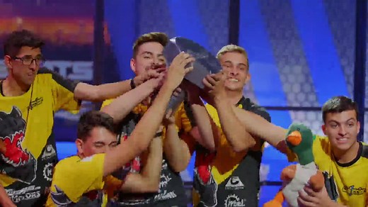 126K views · 2.2K reactions | TONIGHT! There’s open warfare in Vegas as the quest for the Golden Bolt begins. Who will run the gauntlet to face Bounty champ Gigabyte? Who will win and advance? It all goes down tonight 8pm on Discovery, streaming on discovery+ | BattleBots | Facebook