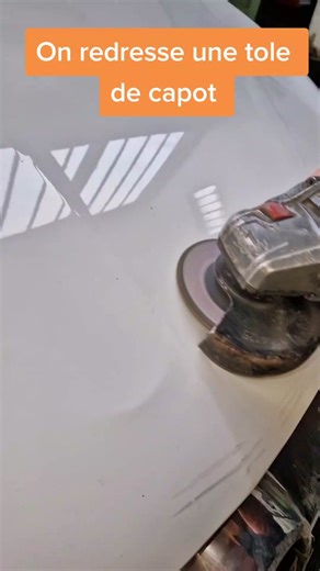 Redressage de Tôle de Capot en 10 Minutes