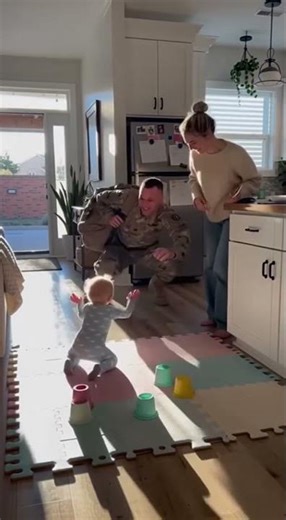 Mom Says “Hold On”… Then the Door Opens 😭📱