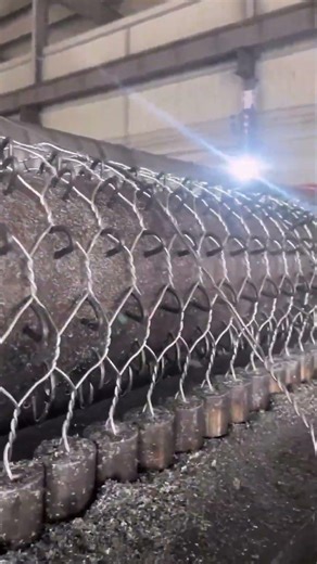 Galvanized gabion mesh winding efficient shaping process #mesh #shorts