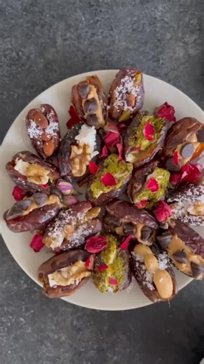 Stuffed dates come together in just 15 minutes and make the perfect snack or appetizer! Try these 4 easy and delicious ways to make them using simple ingredients. Check the recipe here https://www.unicornsinthekitchen.com/stuffed-dates-recipe/ | Unicorns in the Kitchen | Facebook